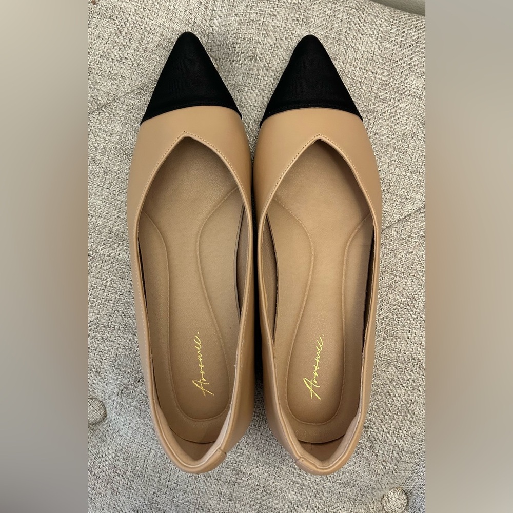 Arromic Black and Nude Flats - Women’s 8. BNNU - Picture 2 of 7